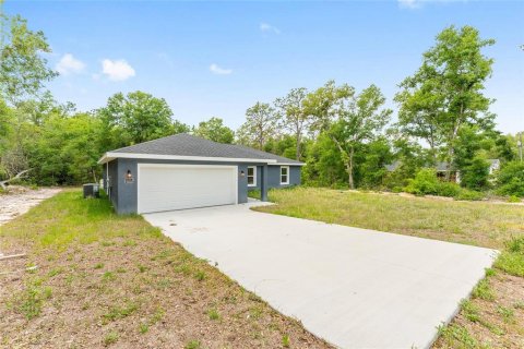 House in Belleview, Florida 3 bedrooms, 125.6 sq.m. № 2166070 - photo 2