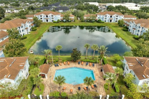 Copropriété à vendre à Orlando, Floride: 2 chambres, 94.02 m2 № 2415432 - photo 3