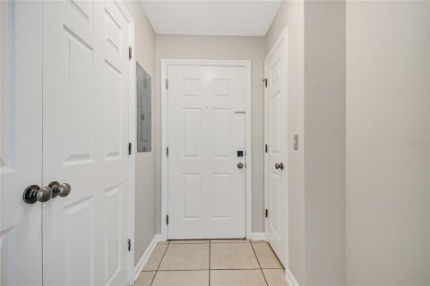 Copropriété à vendre à Orlando, Floride: 2 chambres, 94.02 m2 № 2415432 - photo 4