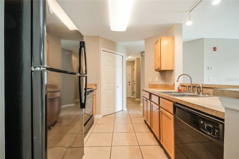 Copropriété à vendre à Orlando, Floride: 2 chambres, 94.02 m2 № 2415432 - photo 9