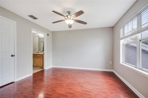 Copropriété à vendre à Orlando, Floride: 2 chambres, 94.02 m2 № 2415432 - photo 13