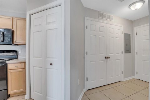 Copropriété à vendre à Orlando, Floride: 2 chambres, 94.02 m2 № 2415432 - photo 5