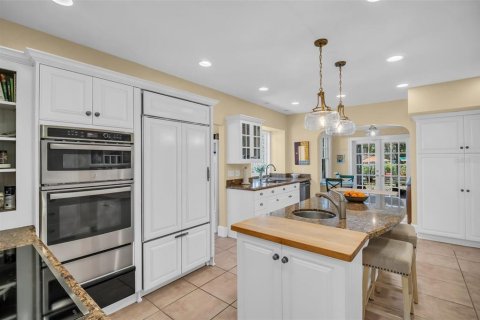 Casa en venta en Saint Petersburg, Florida, 4 dormitorios, 348.01 m2 № 1612672 - foto 16