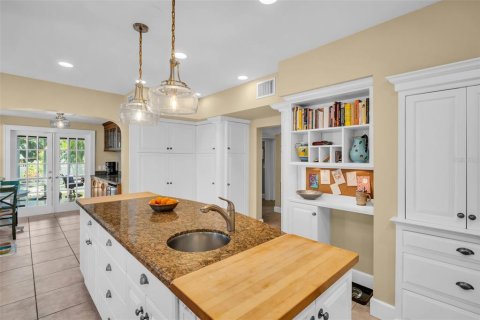 Casa en venta en Saint Petersburg, Florida, 4 dormitorios, 348.01 m2 № 1612672 - foto 17
