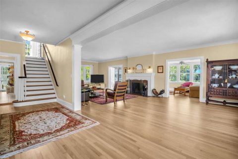 Casa en venta en Saint Petersburg, Florida, 4 dormitorios, 348.01 m2 № 1612672 - foto 3