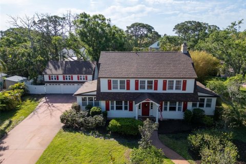Casa en venta en Saint Petersburg, Florida, 4 dormitorios, 348.01 m2 № 1612672 - foto 1