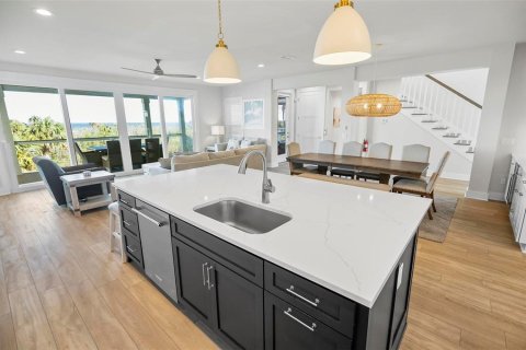 Villa ou maison à vendre à Palm Coast, Floride: 5 chambres, 351.73 m2 № 1722833 - photo 13