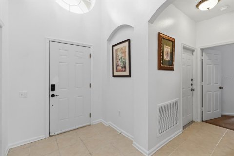 House in Kissimmee, Florida 6 bedrooms, 226.12 sq.m. № 2313251 - photo 4