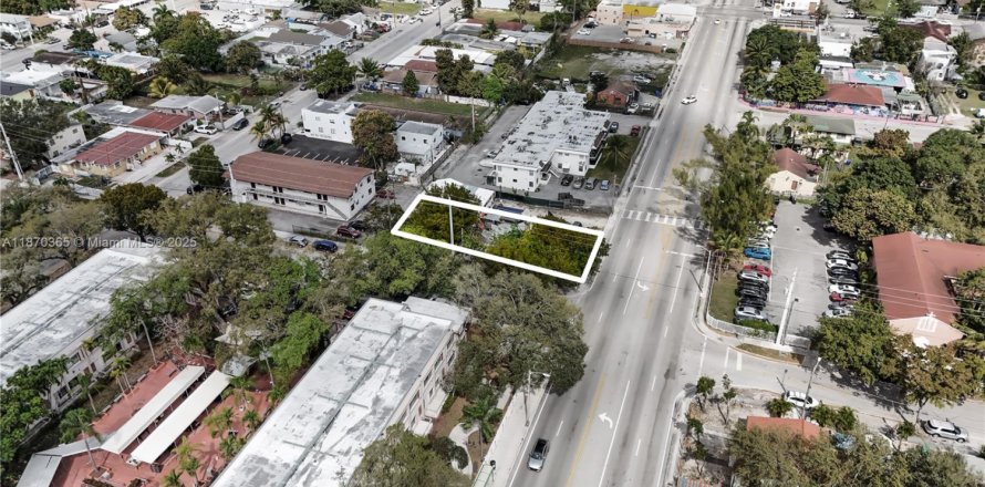 Land in Miami, Florida № 1895816