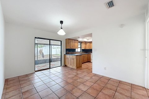 House in Winter Park, Florida 3 bedrooms, 126.9 sq.m. № 2150917 - photo 14