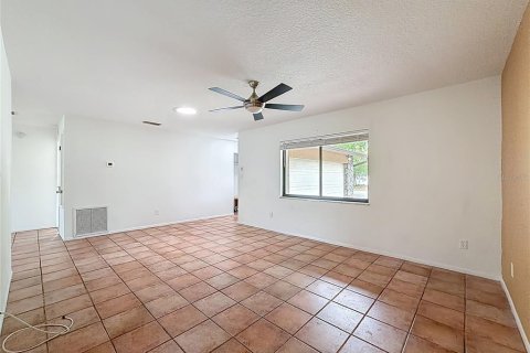 House in Winter Park, Florida 3 bedrooms, 126.9 sq.m. № 2150917 - photo 12