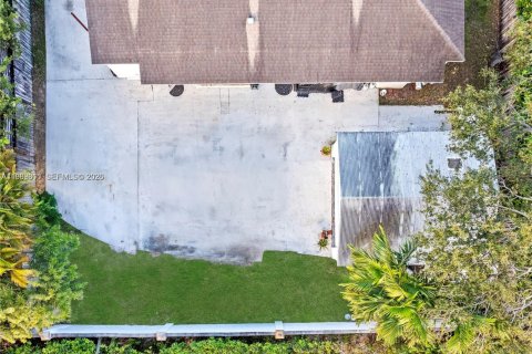 Casa en venta en Miami, Florida, 4 dormitorios, 168.06 m2 № 2053216 - foto 30