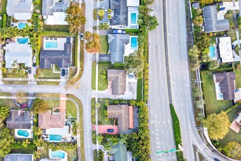 Casa en venta en Miami, Florida, 4 dormitorios, 168.06 m2 № 2053216 - foto 24