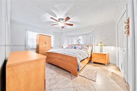 Casa en venta en Miami, Florida, 4 dormitorios, 168.06 m2 № 2053216 - foto 17