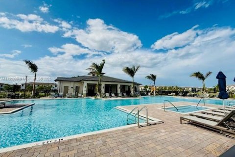 Townhouse in Homestead, Florida 3 bedrooms, 129.41 sq.m. № 1674875 - photo 30
