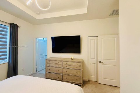 Townhouse in Homestead, Florida 3 bedrooms, 129.41 sq.m. № 1674875 - photo 16