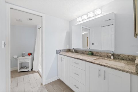 Condominio en venta en Cocoa Beach, Florida, 2 dormitorios, 136.19 m2 № 1681880 - foto 20