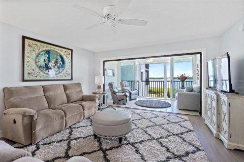Condominio en venta en Cocoa Beach, Florida, 2 dormitorios, 136.19 m2 № 1681880 - foto 11