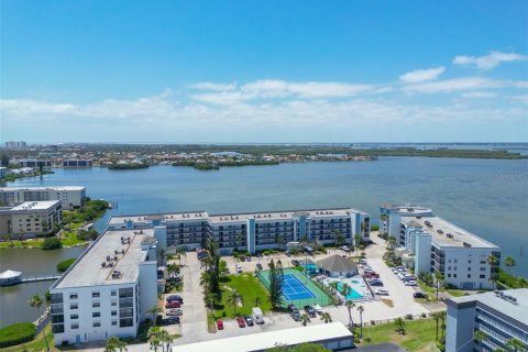Condominio en venta en Cocoa Beach, Florida, 2 dormitorios, 136.19 m2 № 1681880 - foto 1