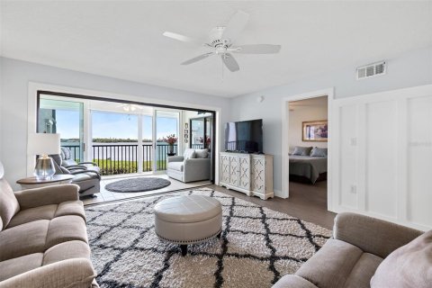 Condominio en venta en Cocoa Beach, Florida, 2 dormitorios, 136.19 m2 № 1681880 - foto 12