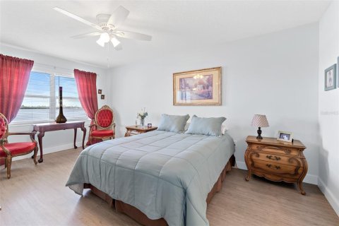 Condominio en venta en Cocoa Beach, Florida, 2 dormitorios, 136.19 m2 № 1681880 - foto 17