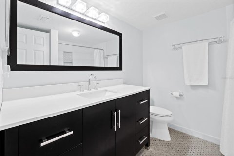 Condominio en venta en Cocoa Beach, Florida, 2 dormitorios, 136.19 m2 № 1681880 - foto 5