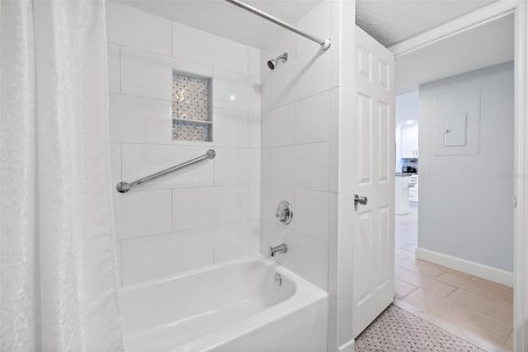Condominio en venta en Cocoa Beach, Florida, 2 dormitorios, 136.19 m2 № 1681880 - foto 6