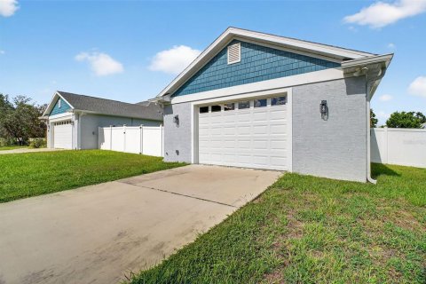 House in Summerfield, Florida 3 bedrooms, 218.88 sq.m. № 1901457 - photo 28