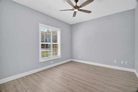 House in Summerfield, Florida 3 bedrooms, 218.88 sq.m. № 1901457 - photo 16