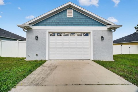 House in Summerfield, Florida 3 bedrooms, 218.88 sq.m. № 1901457 - photo 3