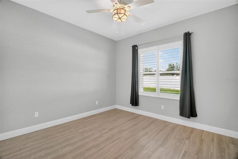 House in Summerfield, Florida 3 bedrooms, 218.88 sq.m. № 1901457 - photo 22