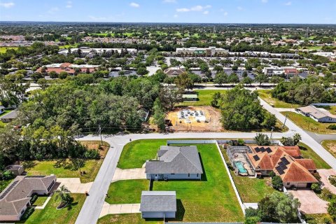 House in Summerfield, Florida 3 bedrooms, 218.88 sq.m. № 1901457 - photo 6