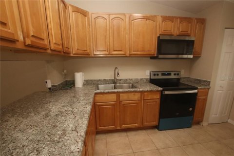 Снять в аренду квартиру в Коко, Флорида 4 комнаты, 85.84м2, № 2150462 - фото 6