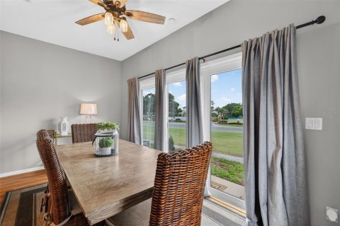 House in Leesburg, Florida 3 bedrooms, 152.45 sq.m. № 2215871 - photo 11