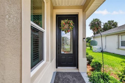 House in Leesburg, Florida 3 bedrooms, 152.45 sq.m. № 2215871 - photo 3