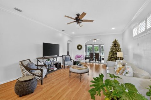 House in Leesburg, Florida 3 bedrooms, 152.45 sq.m. № 2215871 - photo 5