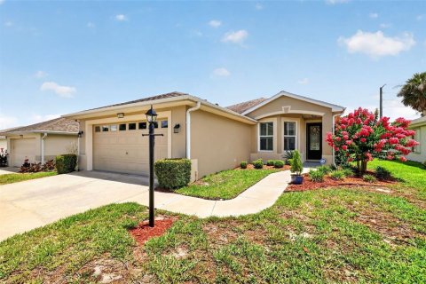 House in Leesburg, Florida 3 bedrooms, 152.45 sq.m. № 2215871