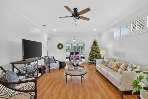 House in Leesburg, Florida 3 bedrooms, 152.45 sq.m. № 2215871 - photo 6