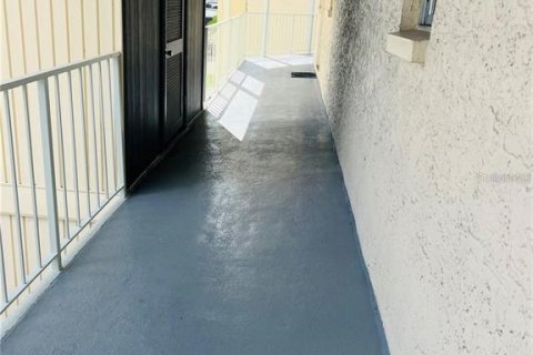 Copropriété à vendre à New Port Richey, Floride: 1 chambre, 68 m2 № 2388358 - photo 18