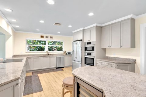 House in Vero Beach, Florida 3 bedrooms, 283.26 sq.m. № 2146921