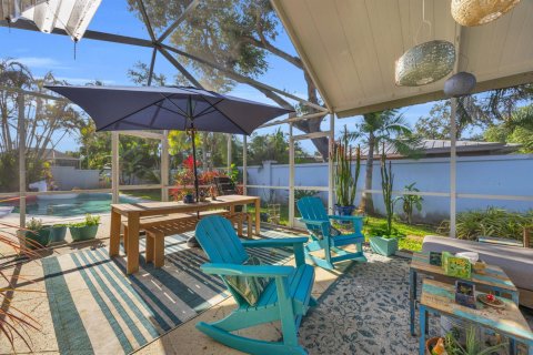 House in Vero Beach, Florida 3 bedrooms, 283.26 sq.m. № 2146921 - photo 26