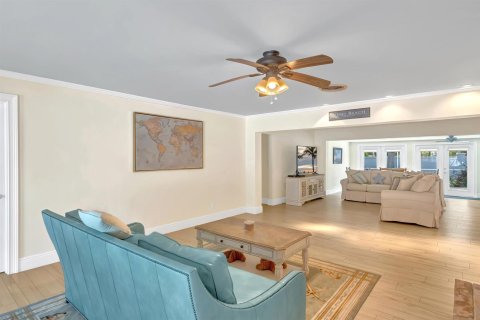 House in Vero Beach, Florida 3 bedrooms, 283.26 sq.m. № 2146921 - photo 6