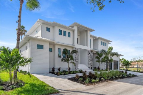 House in Longboat Key, Florida 6 bedrooms, 381.46 sq.m. № 2121075
