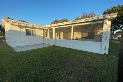 Villa ou maison à vendre à Plantation, Floride: 2 chambres, 120.31 m2 № 1975279 - photo 19