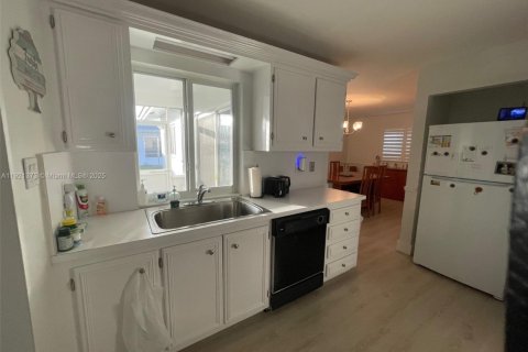 Villa ou maison à vendre à Plantation, Floride: 2 chambres, 120.31 m2 № 1975279 - photo 22