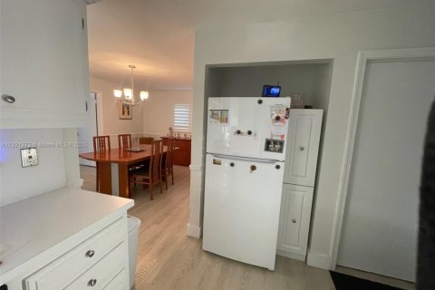 Villa ou maison à vendre à Plantation, Floride: 2 chambres, 120.31 m2 № 1975279 - photo 7