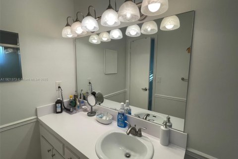 Villa ou maison à vendre à Plantation, Floride: 2 chambres, 120.31 m2 № 1975279 - photo 10