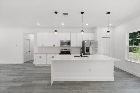 House in Citrus Springs, Florida 4 bedrooms, 164.81 sq.m. № 1795605 - photo 6