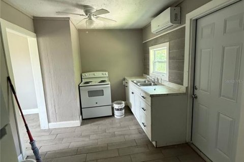 Commercial property in Avon Park, Florida 2 bedrooms, 74.32 sq.m. № 1913290 - photo 6