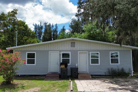 Commercial property in Avon Park, Florida 2 bedrooms, 74.32 sq.m. № 1913290 - photo 1